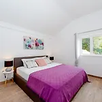 Apartment Dora